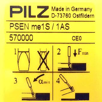 Magnetic locking switch 