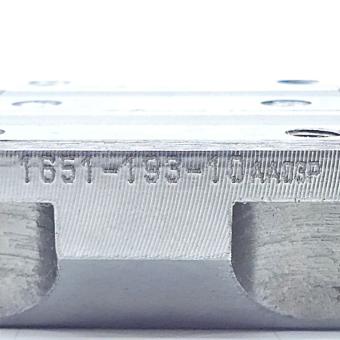 Linear bearing 