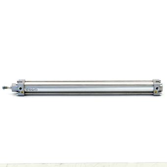 Pneumatic cylinder 