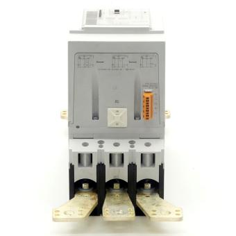 Circuit-breaker w. remote operator 