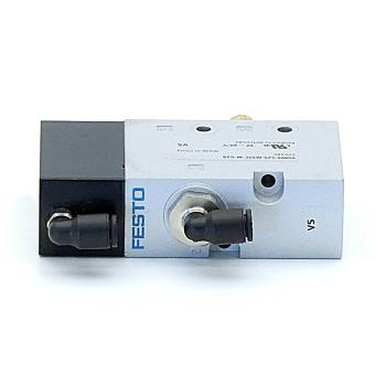 3/2 Directional control valve VUWS-L25-M32C-M-G14 