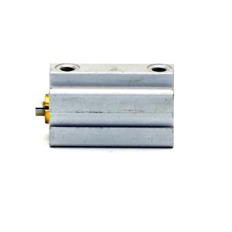 Pneumatic cylinder 