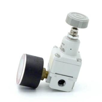 Precision pressure regulator 