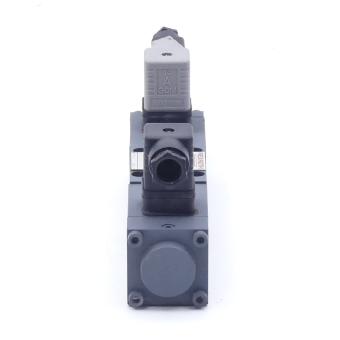 Directional control valve 