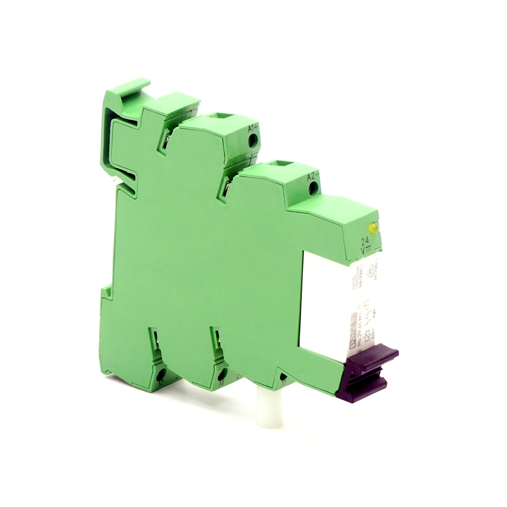 Relay socket 