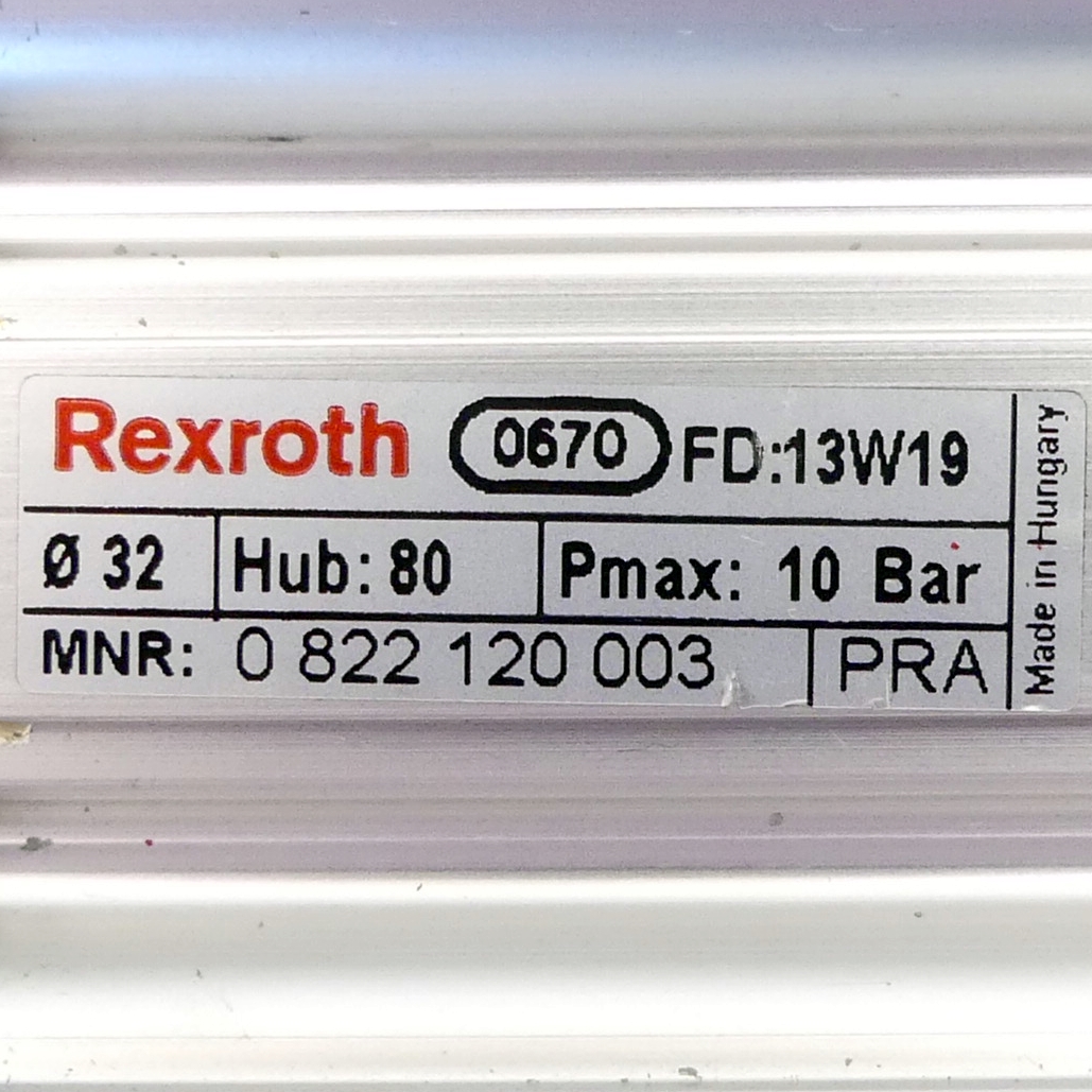 Pneumatic cylinder 