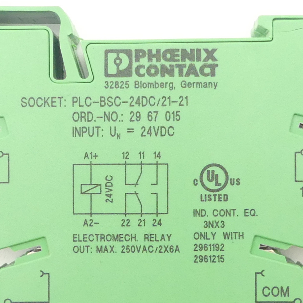 Relay socket 