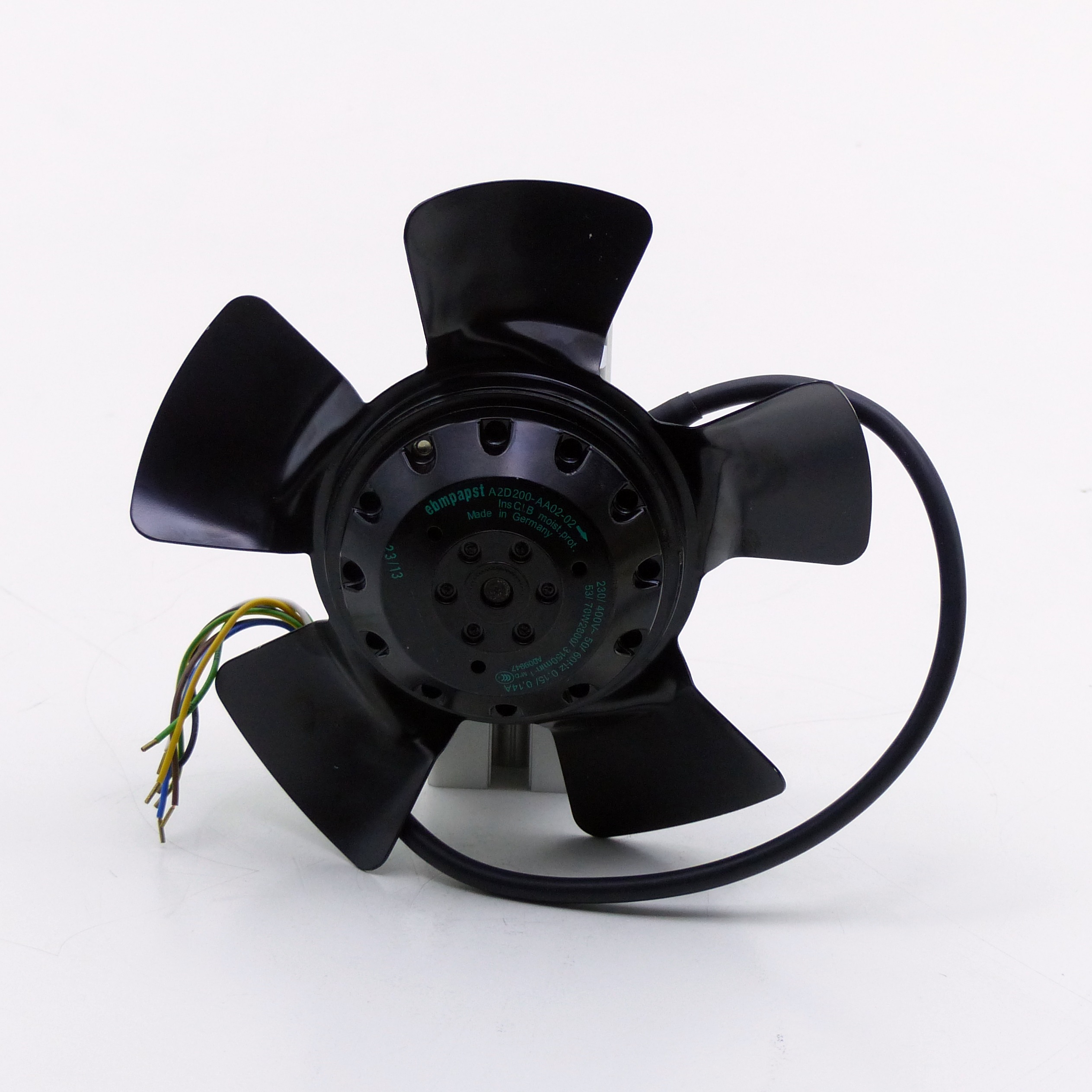 Axial fan with ball bearing  