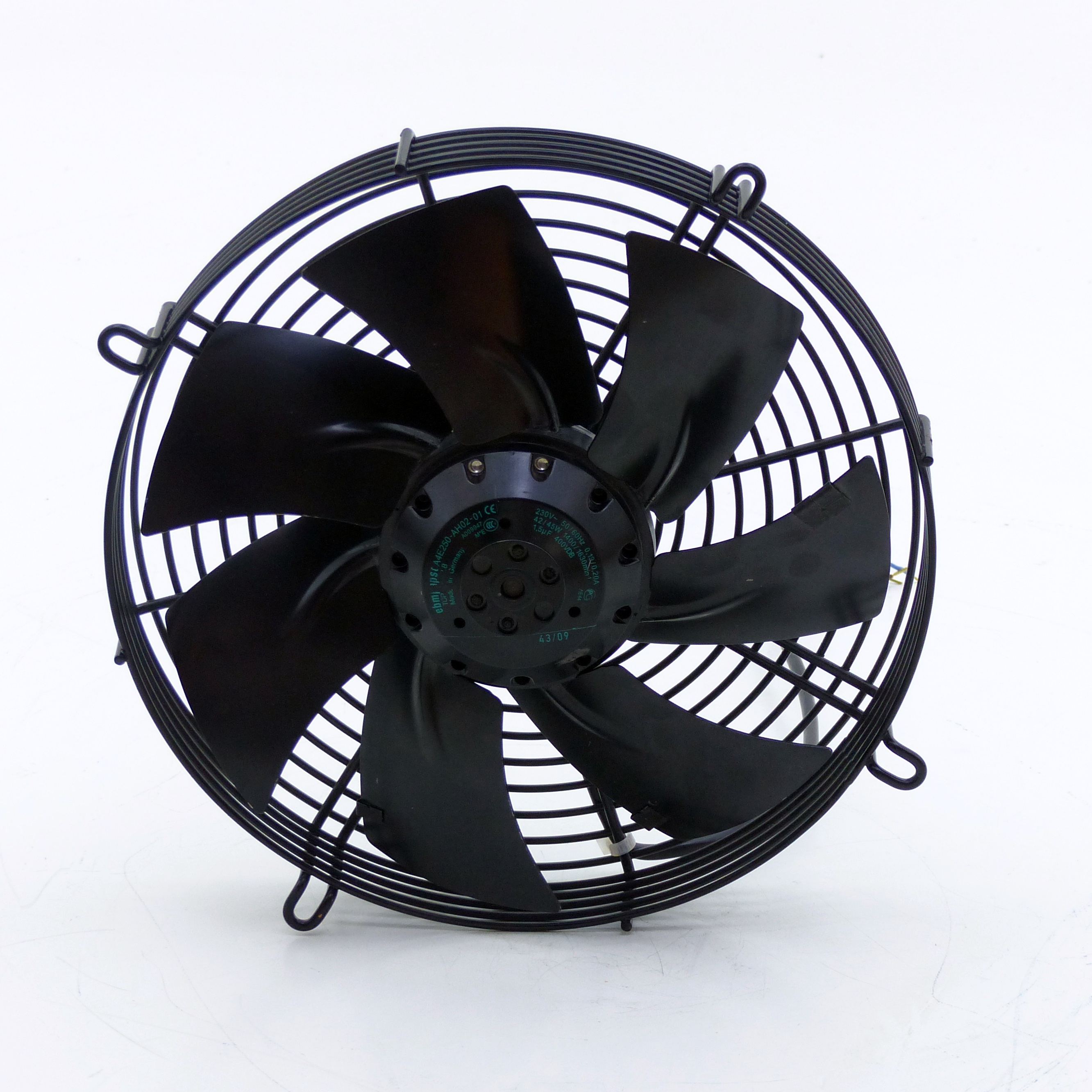 Axial fan with ball bearing  