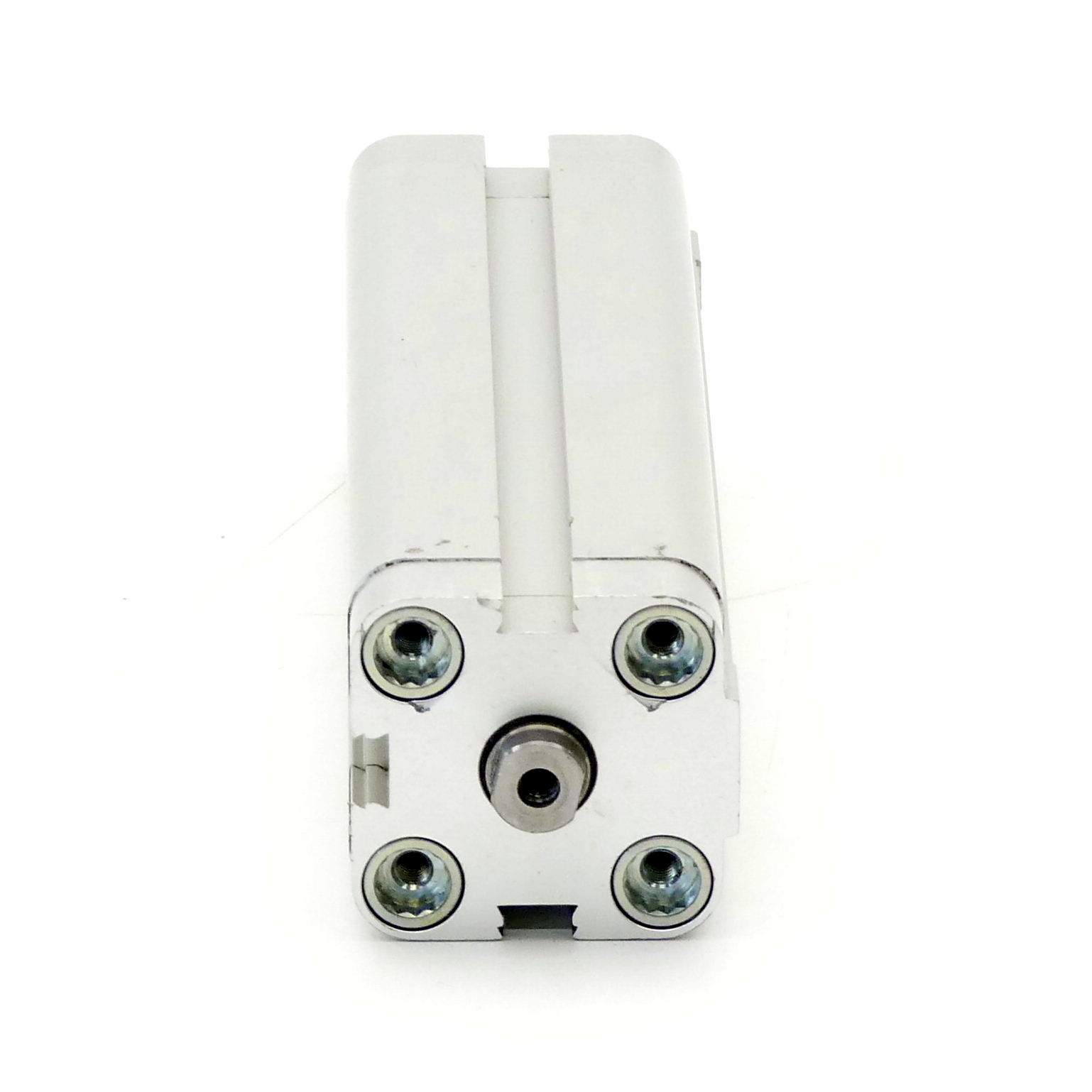 Pneumatic cylinder 