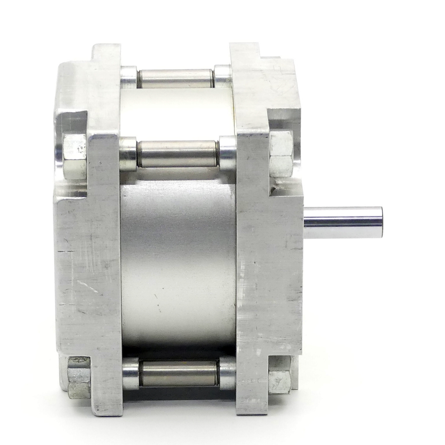 Pneumatic cylinder 