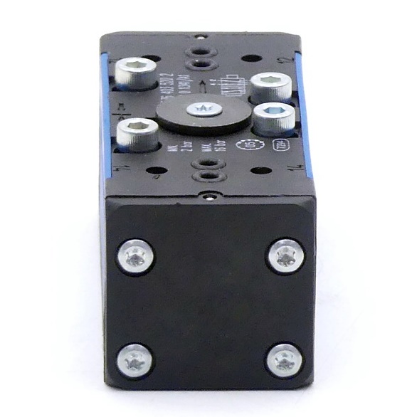 Directional control valve 