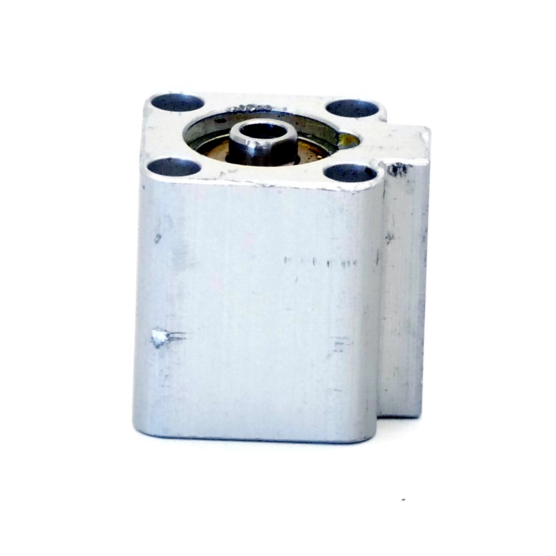 Pneumatic cylinder 