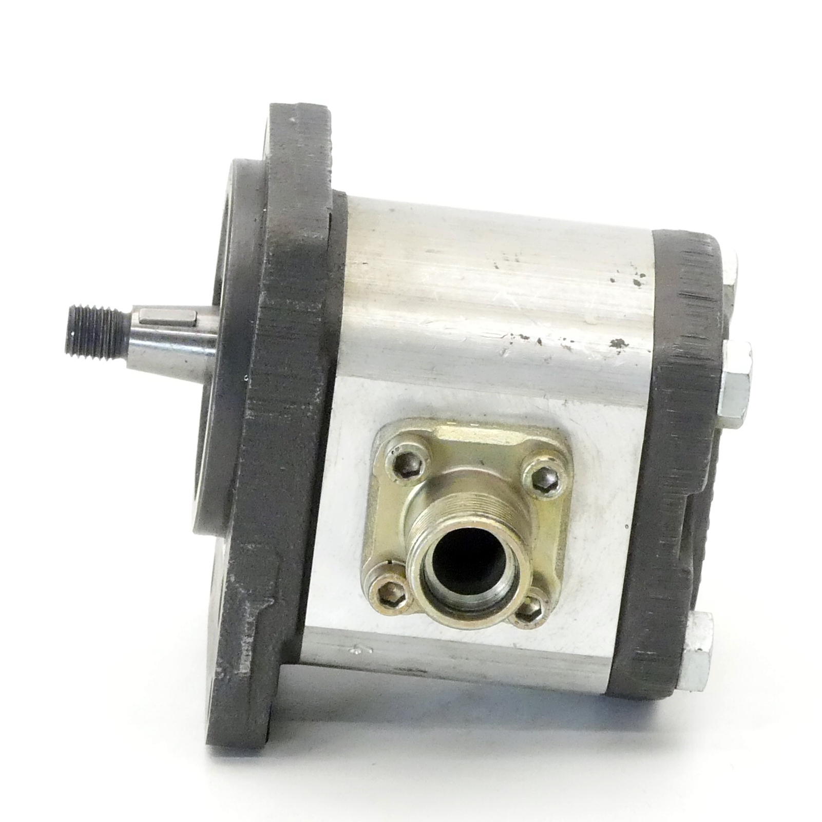 Gear pump 