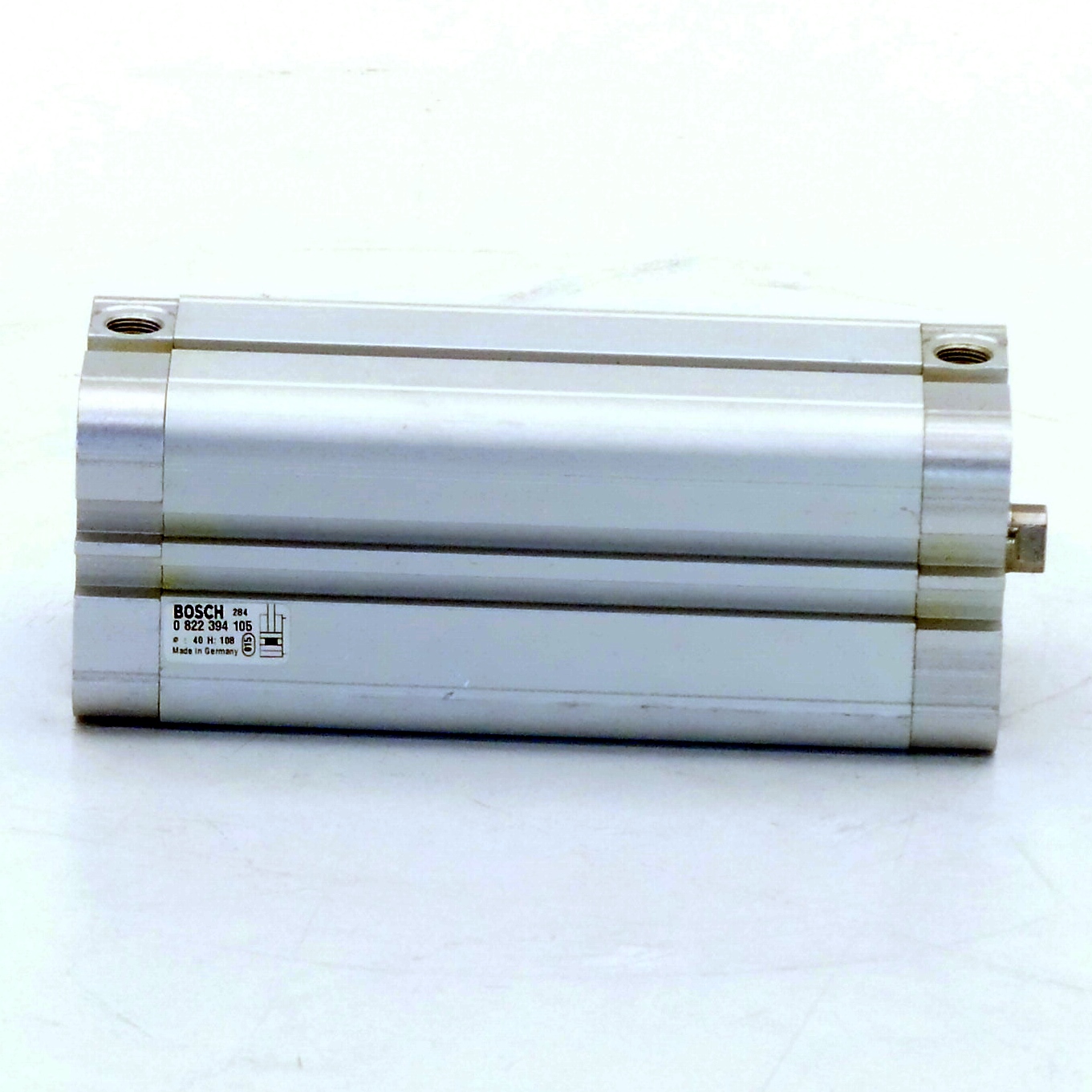 Pneumatic cylinder 0 822 394 105 