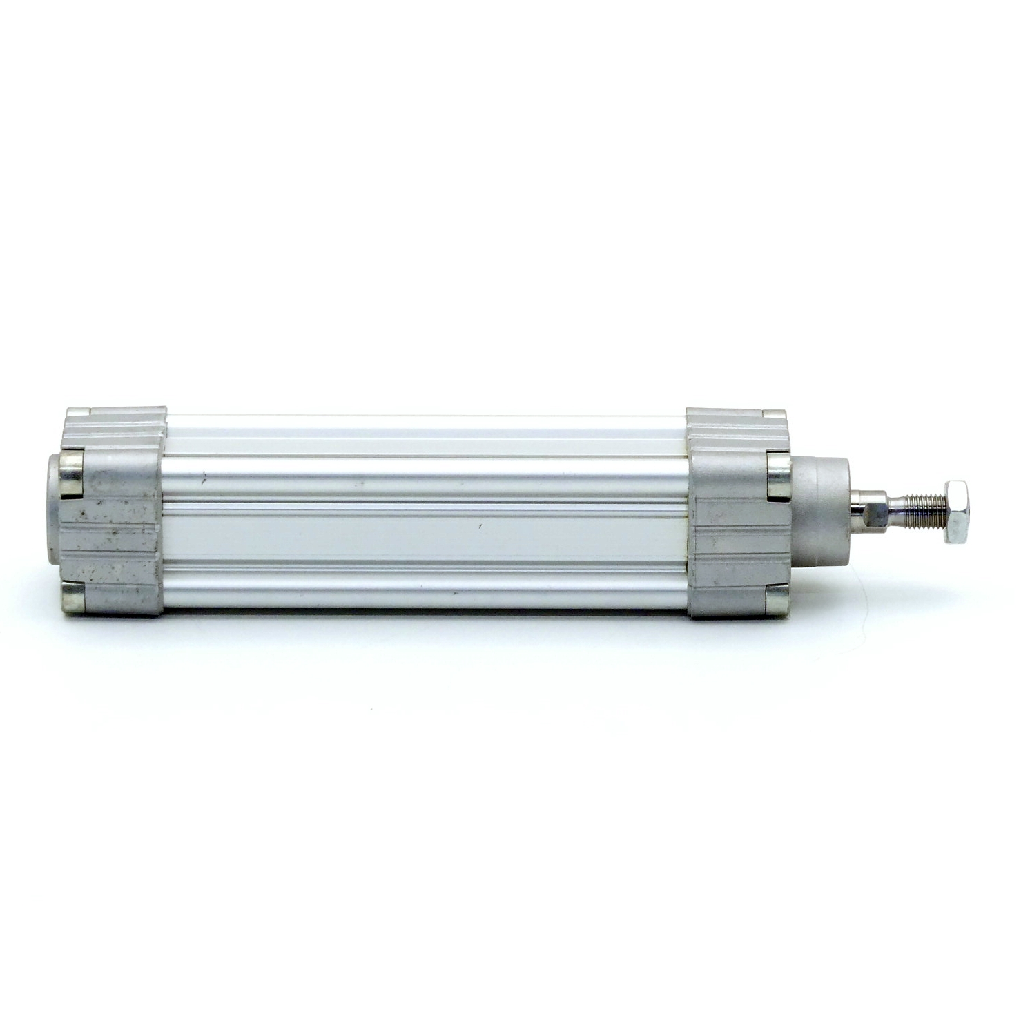 Pneumatic cylinder 