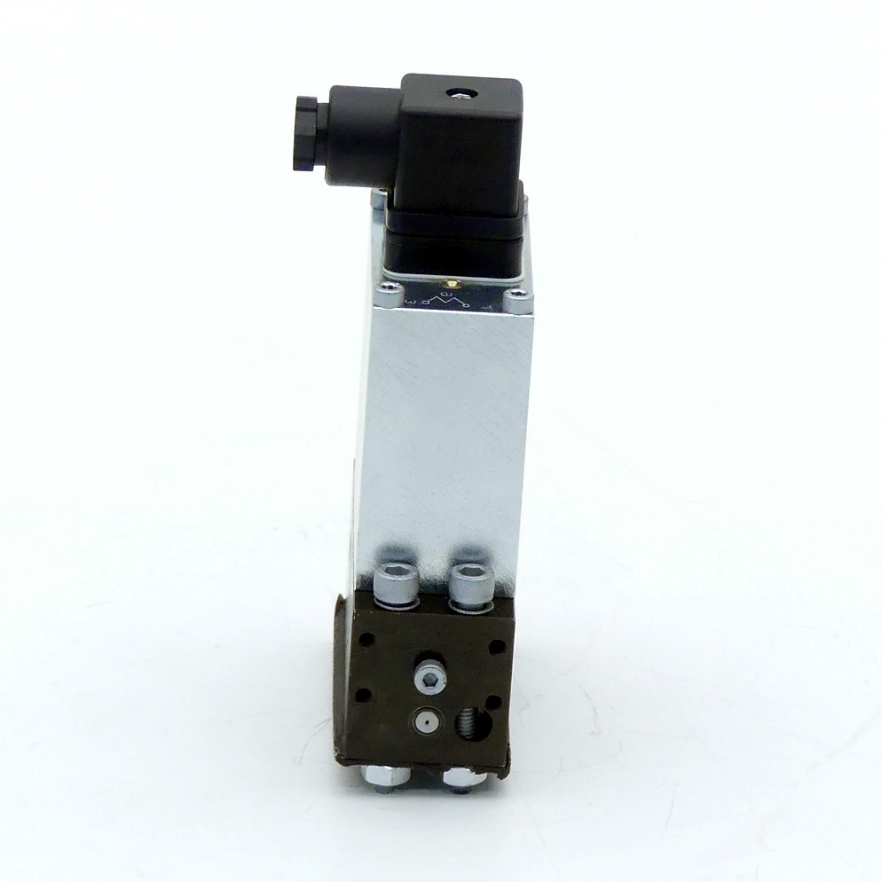 Hydraulic valve with spool 