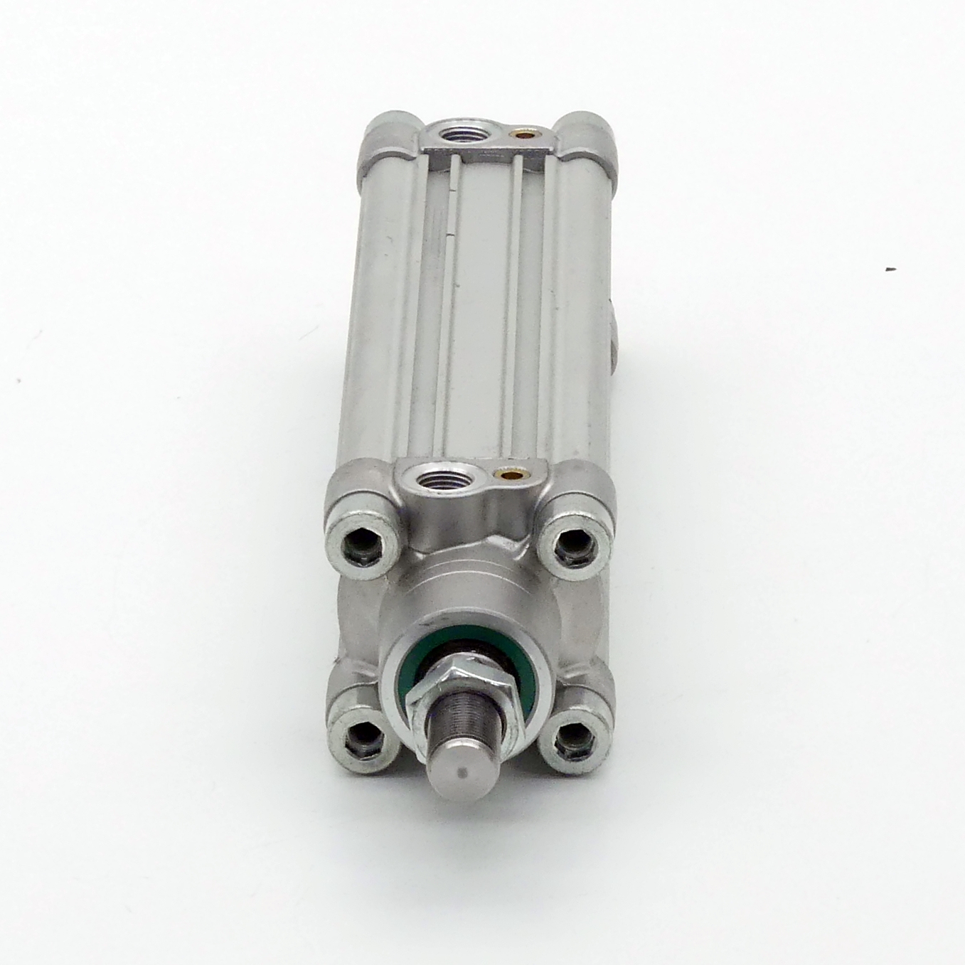 Pneumatic cylinder 