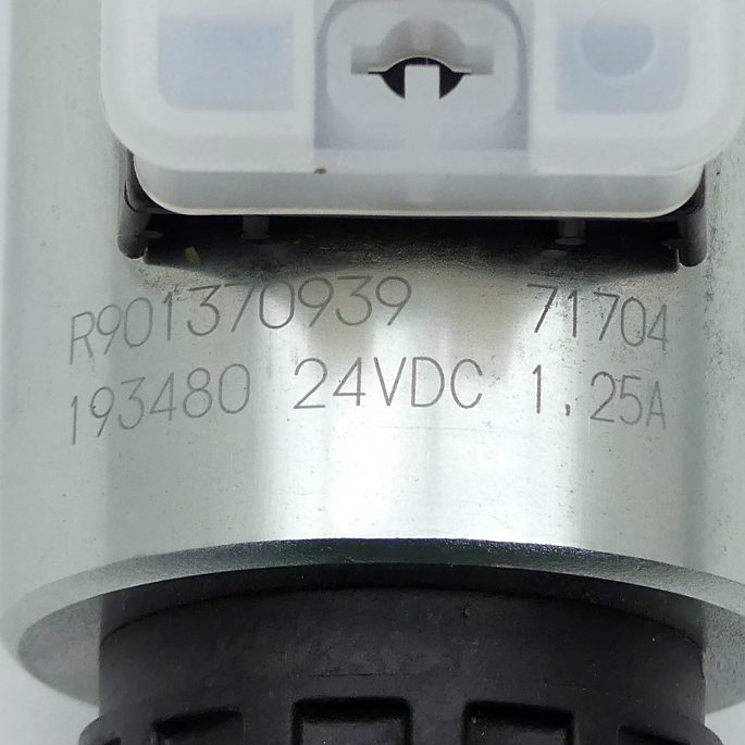 4/2 Directional valve 4WE 6 D9-62/EG24N9K4/V 